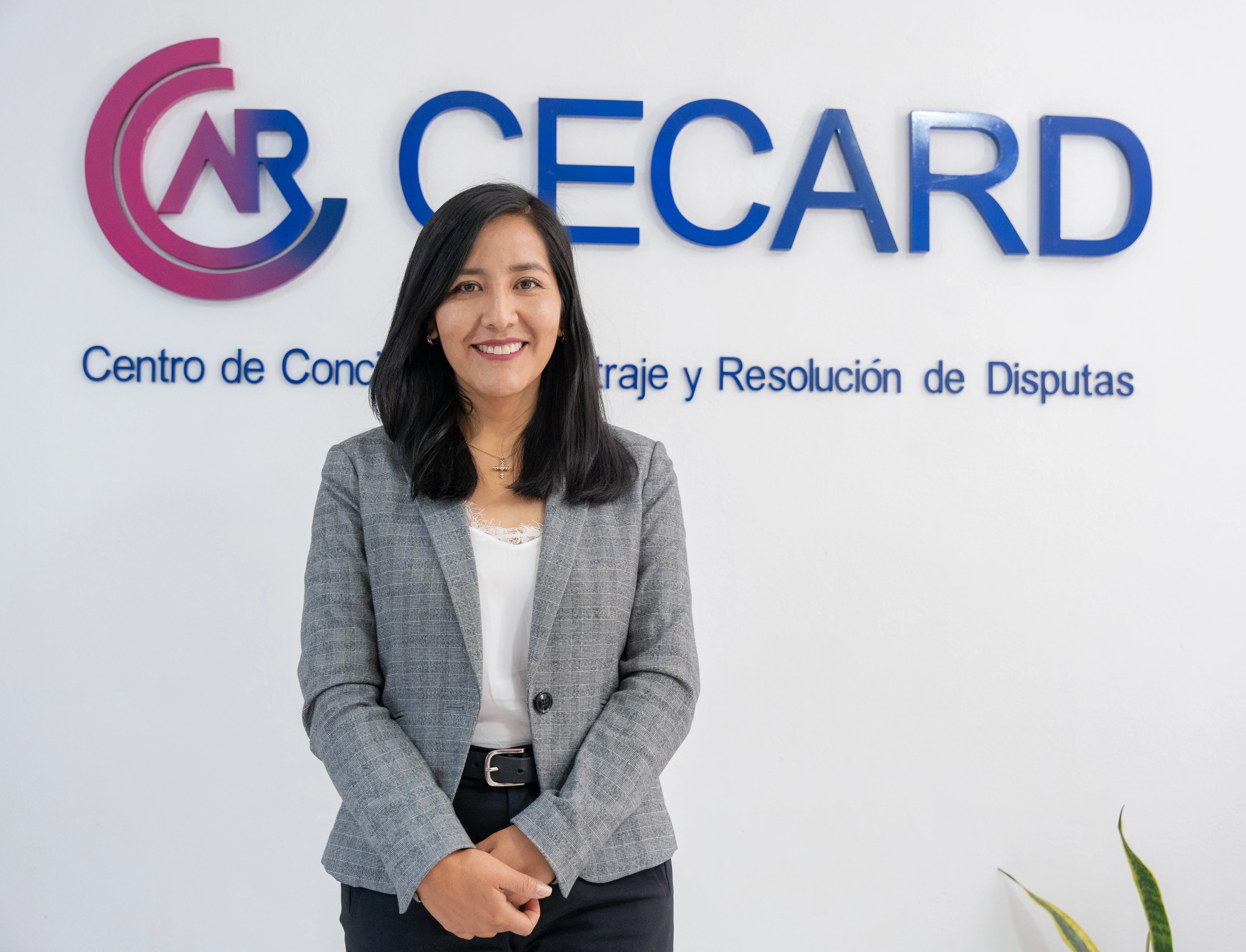 Abg. Raida Yovana Flores Cayllahui